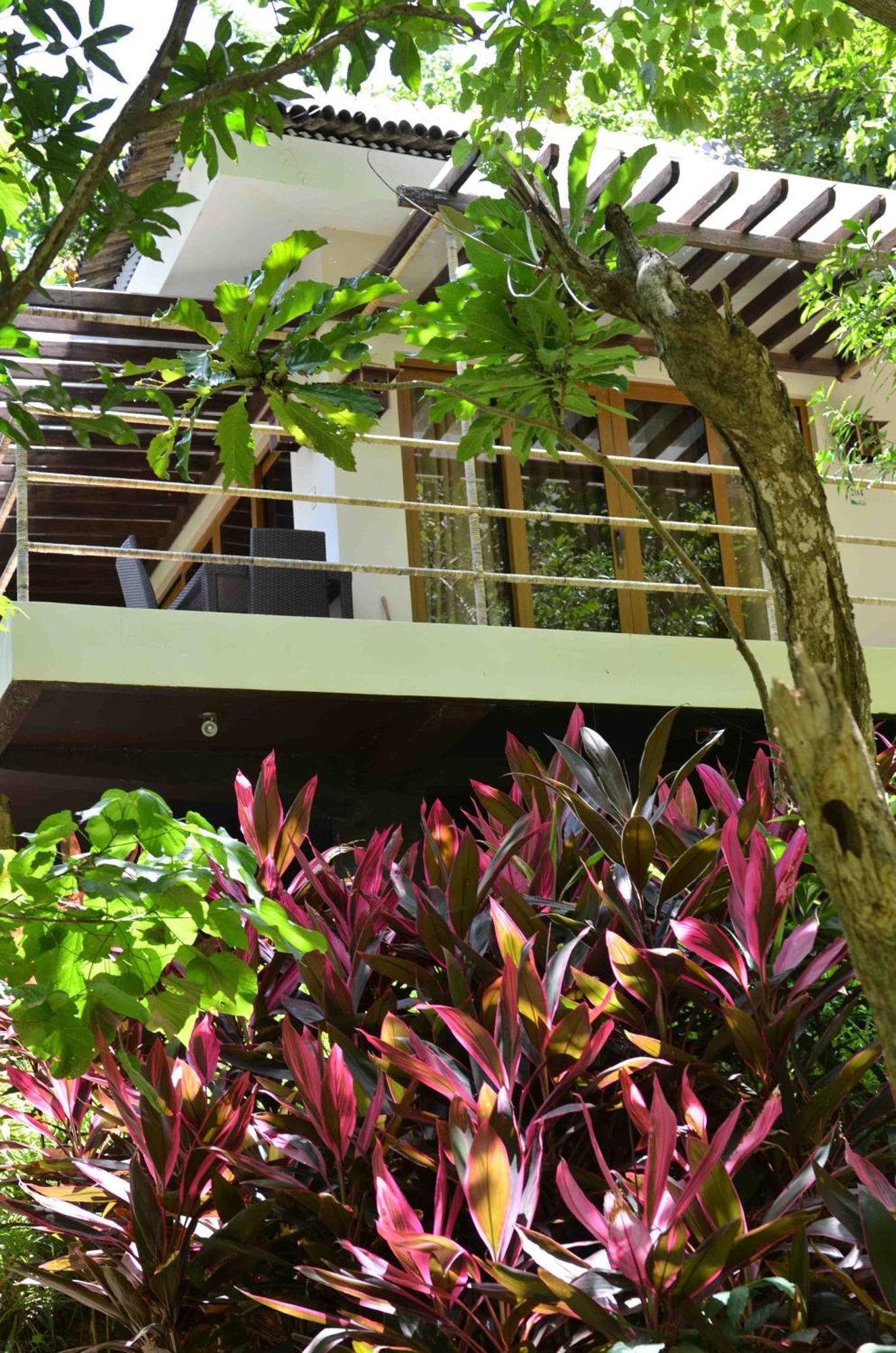 Tugawe Cove Resort Colongcocon Exterior foto